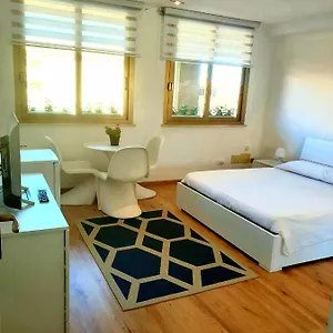 https://central-city-room.in-sardinia.net