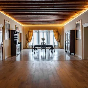 https://palazzo-ti-tti.hotelinveneto.com